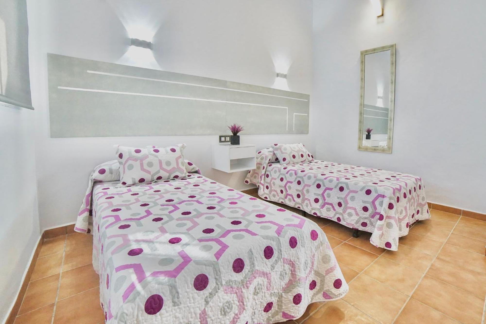 Villa Yuca Con Piscina Privada En โกนิล เด ลาฟรอนเตรา ภายนอก รูปภาพ